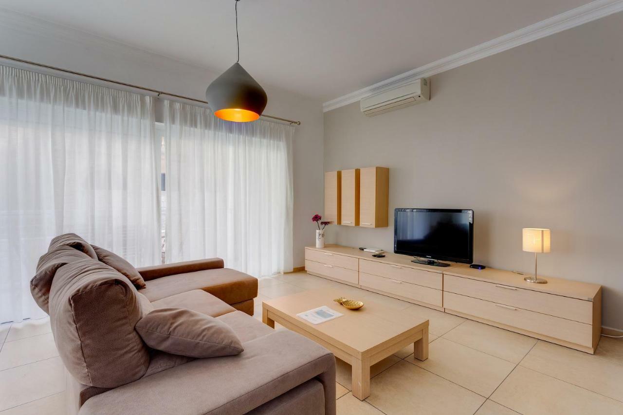 Apartment In Fort Cambridge With Pool Sliema Ngoại thất bức ảnh
