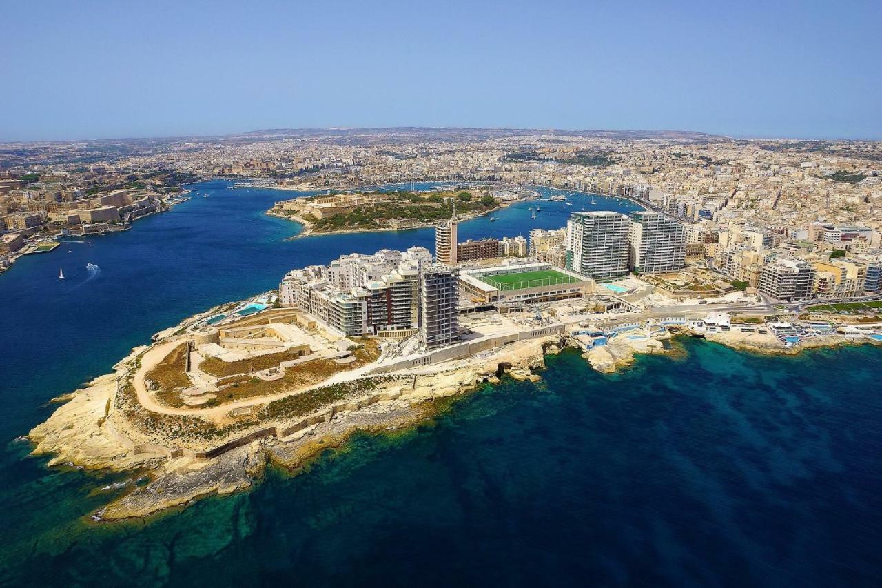 Apartment In Fort Cambridge With Pool Sliema Ngoại thất bức ảnh