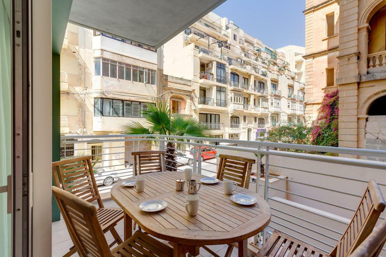Apartment In Fort Cambridge With Pool Sliema Ngoại thất bức ảnh