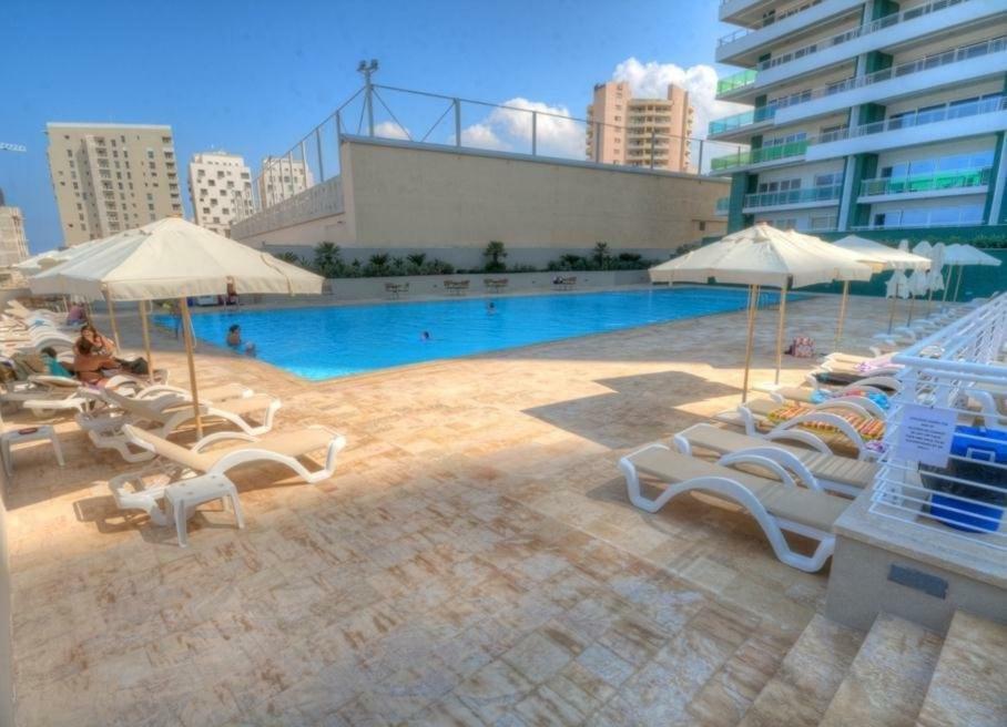 Apartment In Fort Cambridge With Pool Sliema Ngoại thất bức ảnh