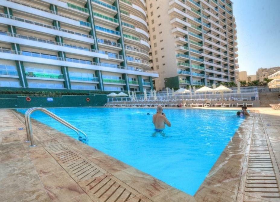 Apartment In Fort Cambridge With Pool Sliema Ngoại thất bức ảnh
